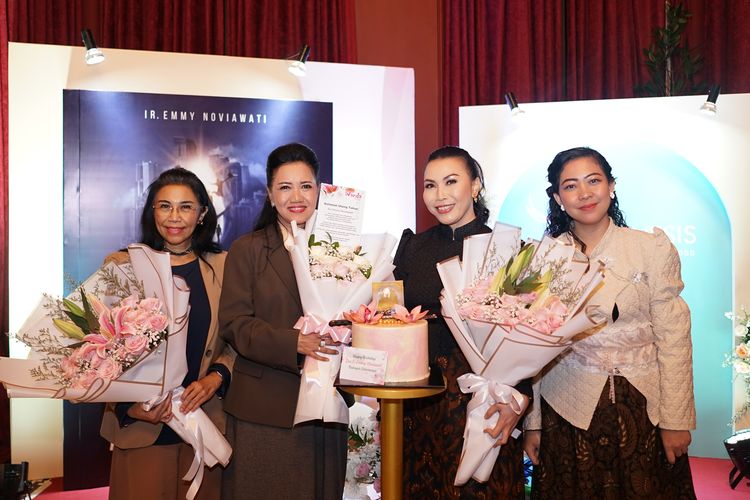 Peluncuran buku The Beauty Being an Entrepreanur karya Emmy Noviawati di Jakarta (12/11/2025).