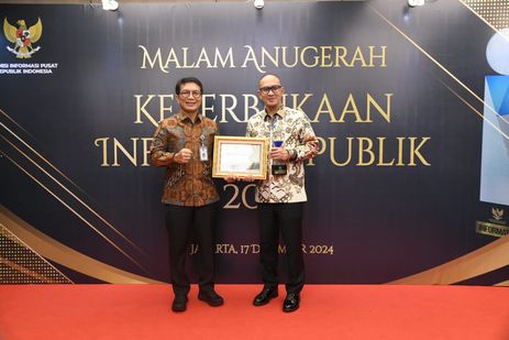 Kemenkum Raih Peringkat Ketiga dalam Anugerah Keterbukaan Informasi Publik 2024