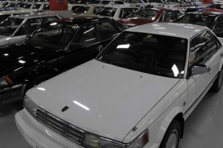 Koleksi mobil tua terkenal dan legendaris dipamerkan di Nissan Zama Heritage, Kanagawa, Jepang, Jumat (30/10/2015).