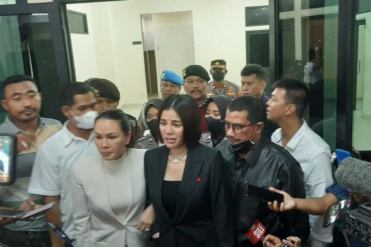 Penjelasan Kuasa Hukum Usai Video Nikita Mirzani Ngamuk Di Pengadilan ...