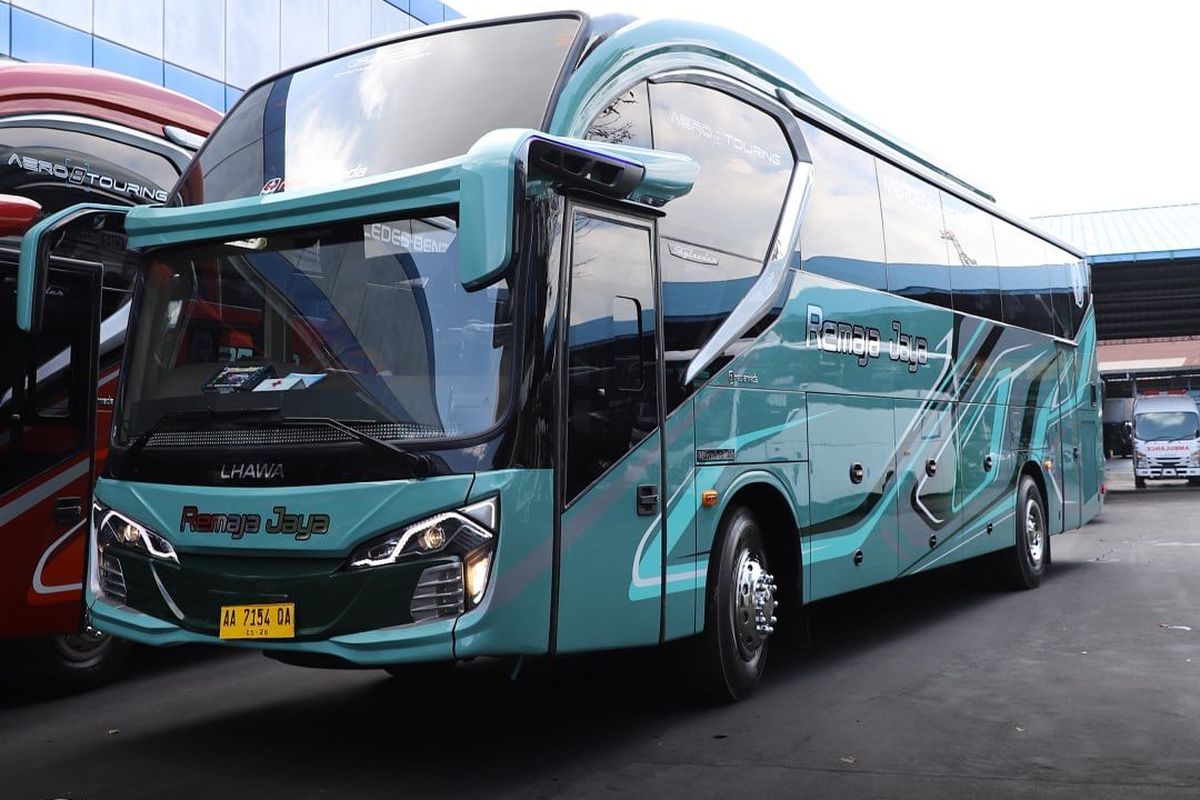 Bus baru PO Remaja Jaya
