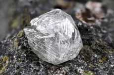 Mineral Misterius dari Kerak Bumi Ditemukan di Berlian Afrika Selatan