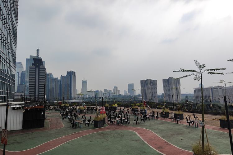 Panorama di rooftop lantai 10, Plaza Semanggi, Rabu (26/7/2023). 