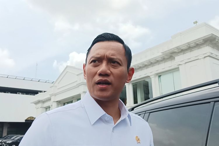 Ketua Umum Partai Demokrat Agus Harimurti Yudhoyono (AHY) di Kompleks Istana Kepresidenan, Jakarta, Selasa (27/2/2024).