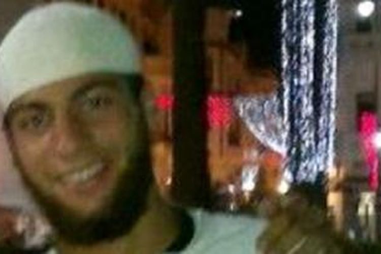Ayoub El-Khazzani melakukan penyerangan dalam kereta Amsterdam-Paris. 