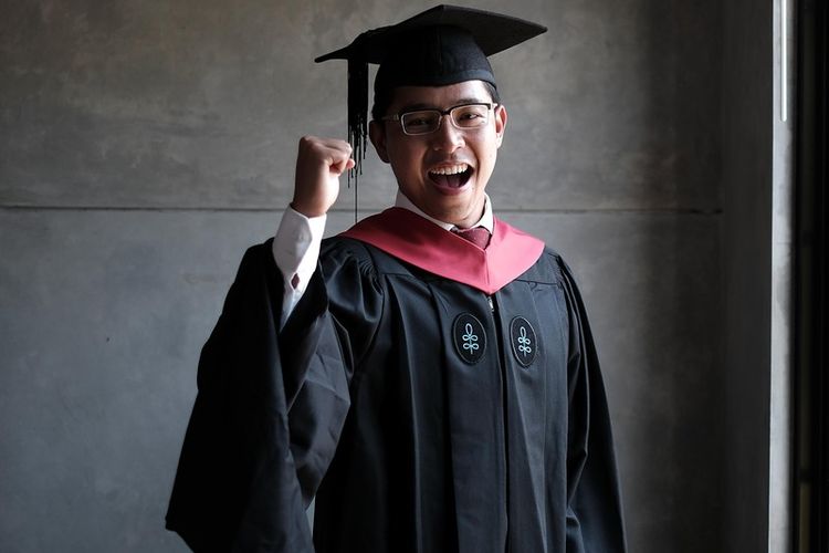 Muhammad Rifky Wicaksono, S.H., MJur (Dist.)., LL.M.,  dosen Fakultas Hukum (FH) UGM yang belum lama ini diwisuda dari program master hukum Harvard University.