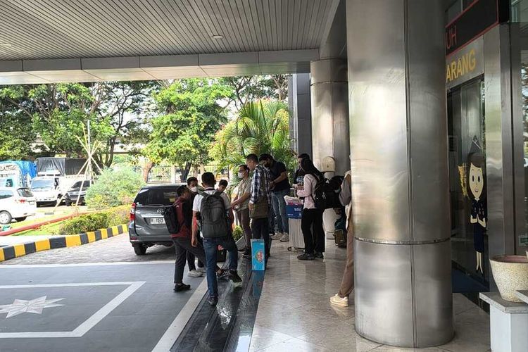 KPK Geledah Kantor Bea Cukai Semarang dan Kanwil Bea Cukai Jateng, Sita Uang Tunai