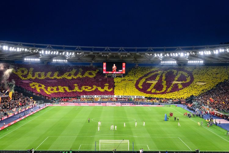 Tutup Karier di Olimpico, Ranieri Emosional Melihat Tifo Fans Roma