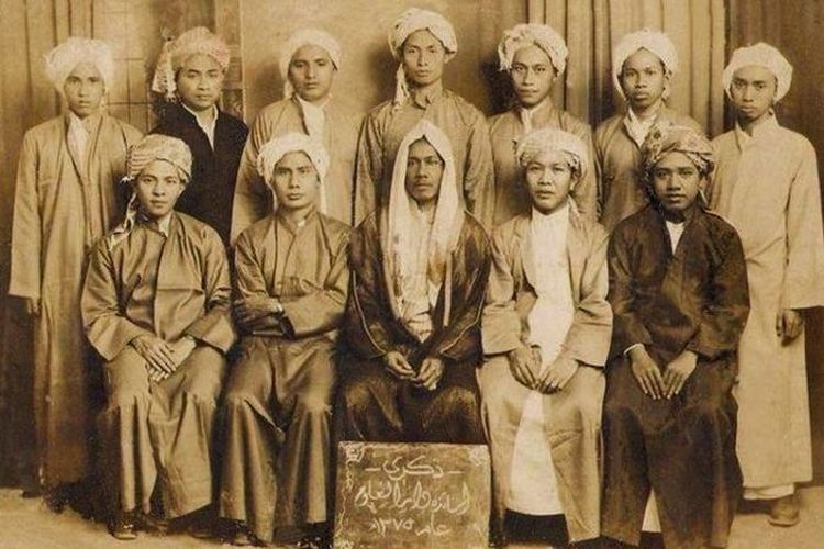 Sejarah gelar Haji di Indonesia yang diberikan oleh pemerintah kolonial Belanda untuk menandai pemberontak
