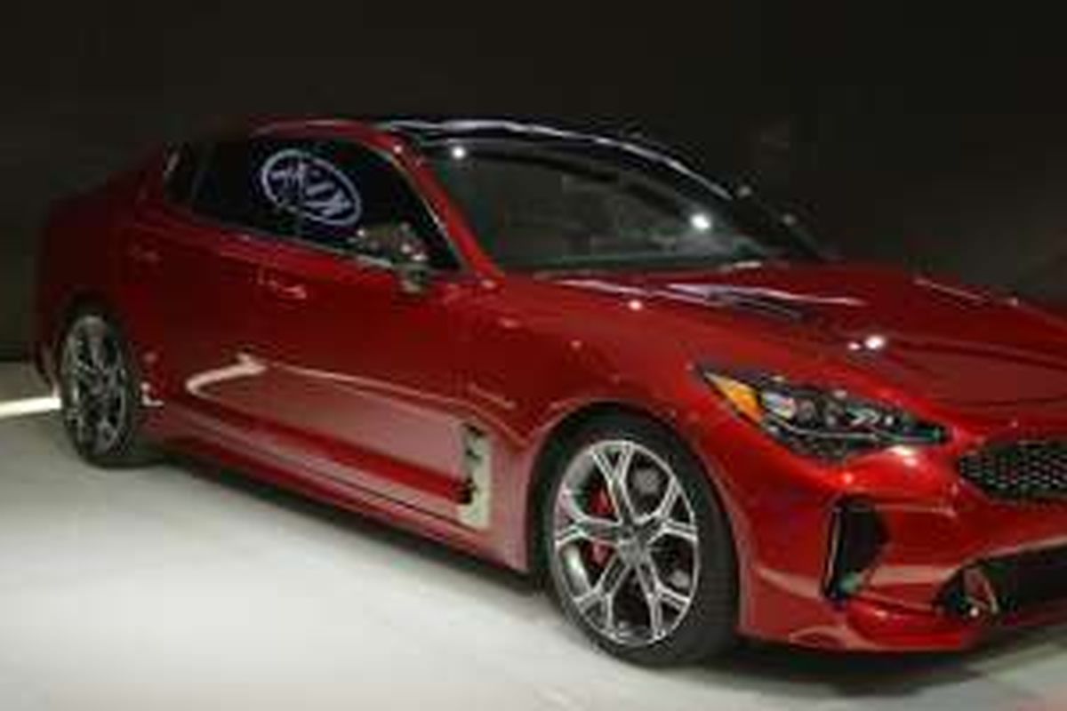 Kia Stinger meluncur di Detroit Auto Show 2017.