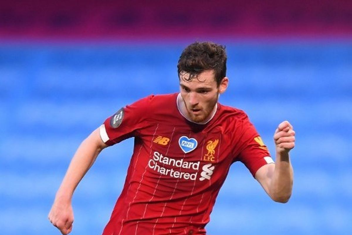 Bek Liverpool, Andy Robertson, dalam laga kontra Man City di Stadion Etihad, Jumat (3/7/2020) dini hari WIB. Terkini, Andy Robertson dipastikan absen ketika Liverpool menghadapi Ajax pada matchday kedua Liga Champions, Rabu (14/9/2022) dini hari WIB. Laga Liverpool vs Ajax akan dihelat di Stadion Anfield.