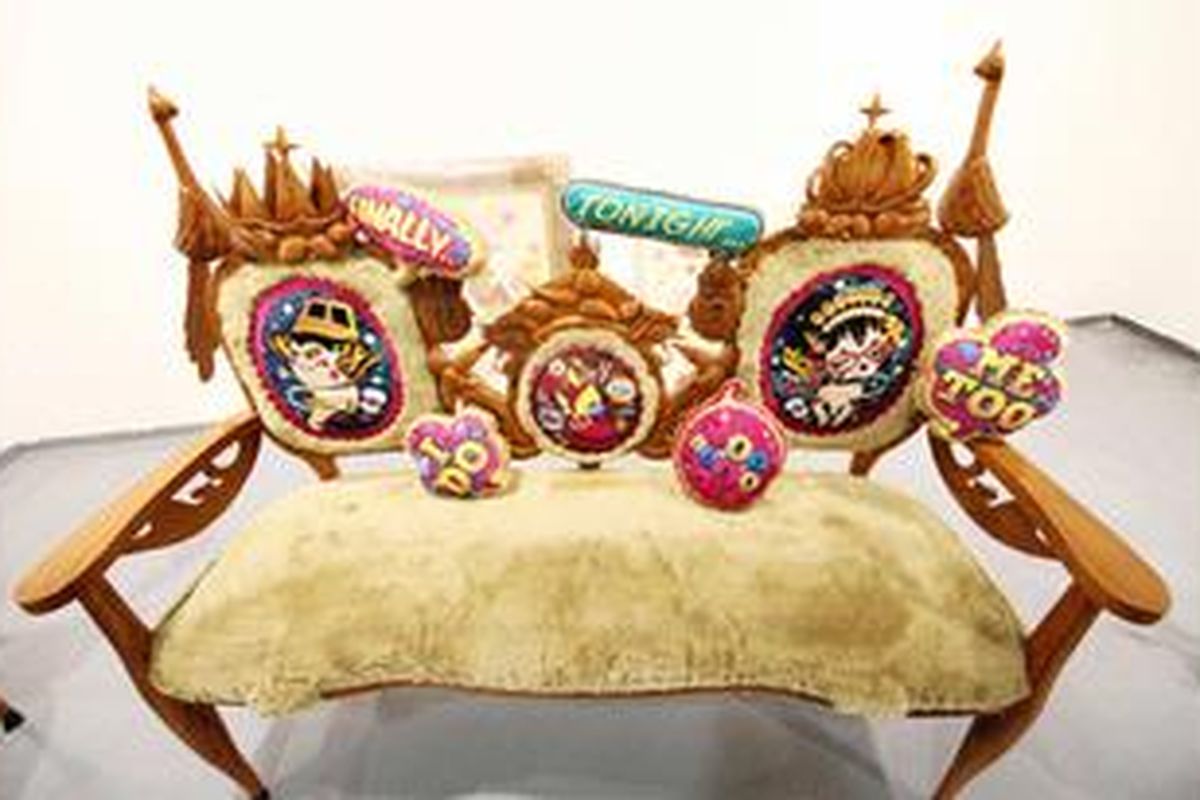 Karya seniman muda, Amalia Kartika,ini dihadirkan di PMR Cube, pameran seni rupa kontemporer yang mempertemukan dengan fashion, di Sampoerna Strategic Square, 1-6 Desember 2011. 