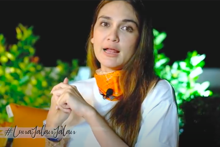 Luna Maya tertantang untuk melanjutkan kuliah setelah mendengar pernyataan Prilly Latuconsina