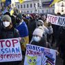 Ribuan Warga di Perbatasan Ukraina Turun ke Jalan Desak Rusia Hentikan Agresi