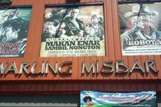 Makan Sambil Nonton Film Lawas di Warung Misbar Bandung
