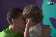 Piala Dunia 2022: Momen Pedih Szczesny Hibur Anaknya Usai Polandia Kalah Lawan Perancis