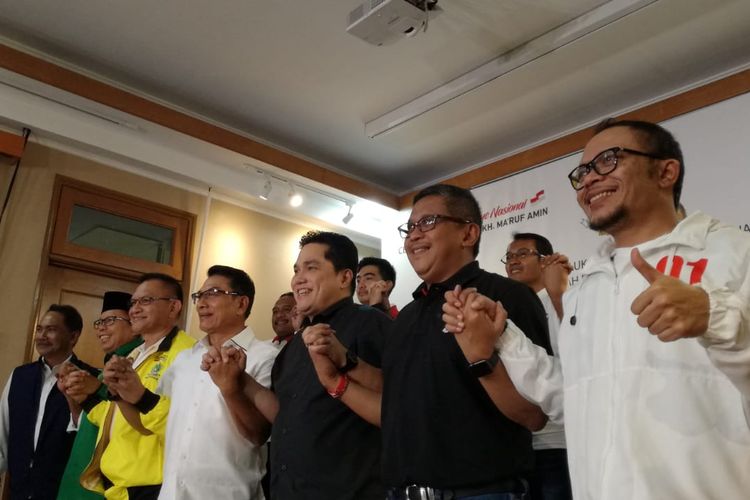 Tim Kampanye Nasional (TKN) pasangan calon presiden dan wakil presiden nomor urut 01, Joko Widodo-Maruf Amin mengklaim kemenangan Jokowi-Maruf  dalam konferensi pers di Rumah Cemara 19, Jakarta, Jumat (19/4/2019) malam.