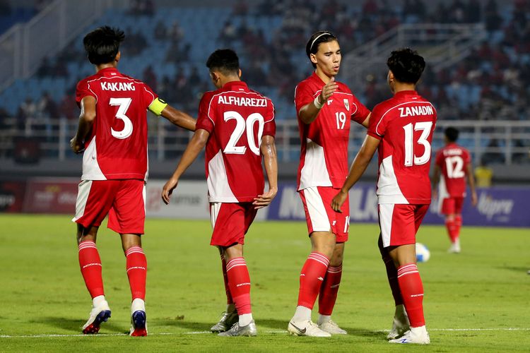 Pemain Timnas U23 Indonesia Dion Markx saat laga kedua grup J Kualifikasi Piala Asia U23 2026 melawan Makau yang berakhir dengan skor 5-0 di Stadion Gelora Delta Sidoarjo, Jawa Timur, Sabtu (6/9/2025) malam. Apa Syarat Indonesia U23 Lolos Piala Asia 2026?