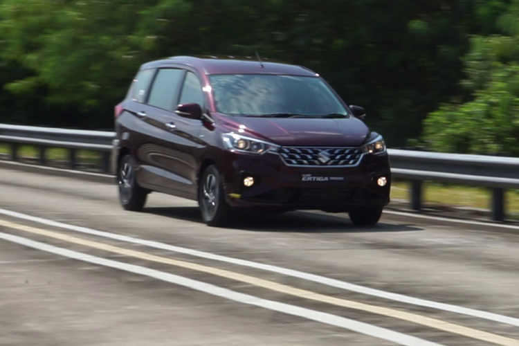 Test drive Suzuki Ertiga Smart Hybrid di fasilitas pengetesan mobil milik Suzuki Indomobil