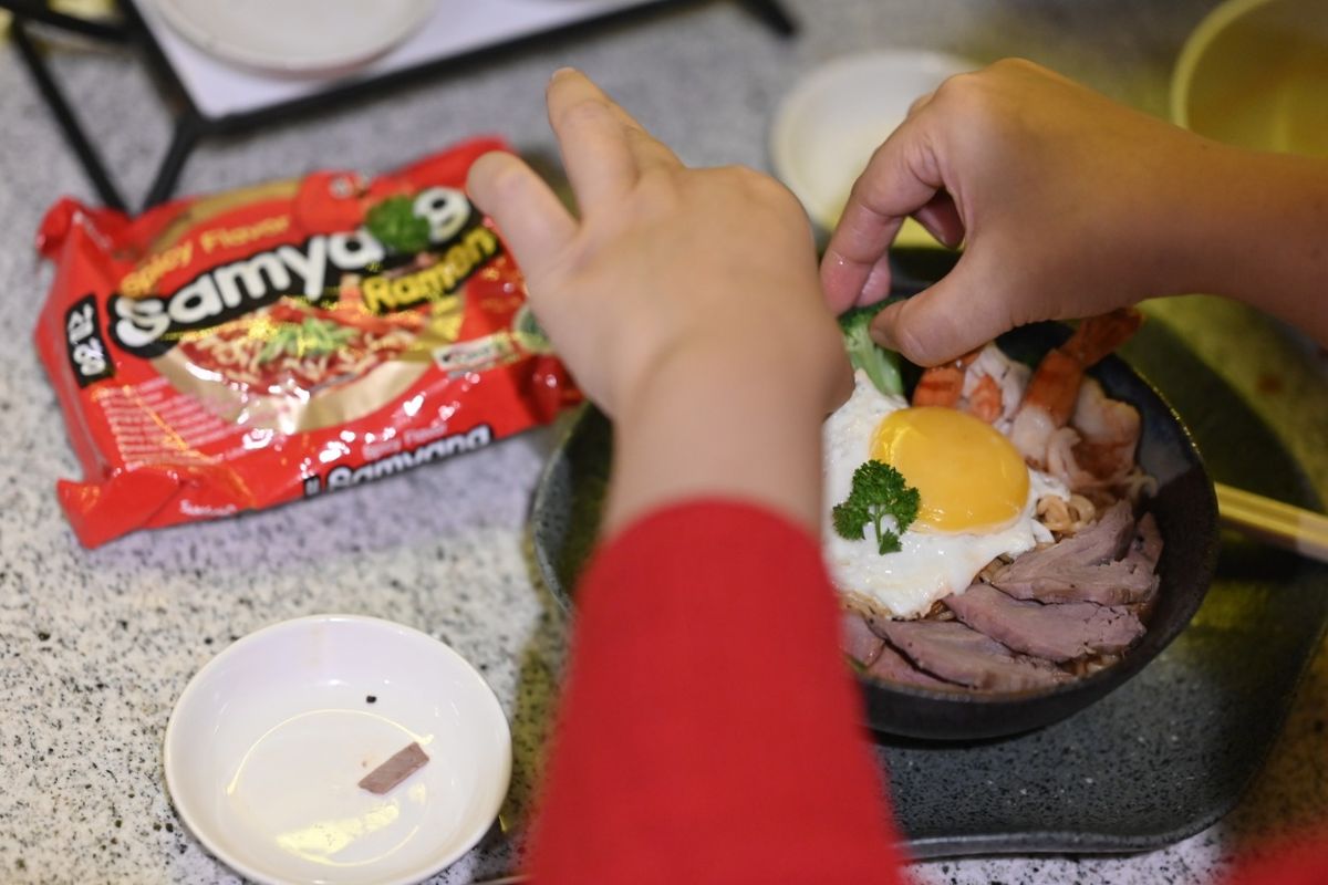 Samyang Challenge, coba bikin 3 kreasi Samyang Noodle terbaru, (8/1/2021).