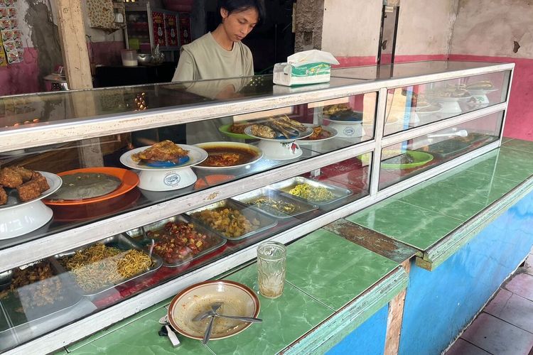 Warung Nasi di Serang Banten Bingung Beri Paket Rp 7.500, Paling Ideal Paket Rp 10.000