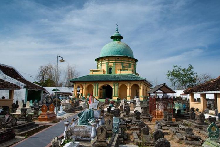 3 Tempat Wisata Religi di Sumenep, Ada Masjid Agung