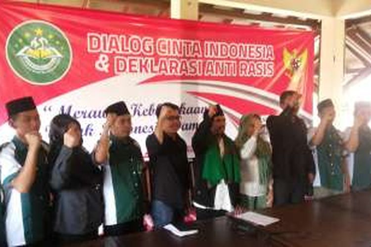 Deklarasi gerakan anti rasis oleh Gerakan Santri Nusantara , di Ragunan, Jakarta Selatan, Jumat (28/10/2016)