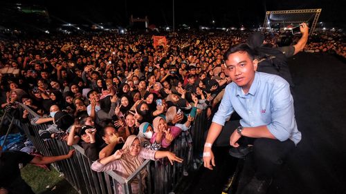 Sapa Warga Sragen, Gibran: Pilihan Apa Saja Silakan, yang Penting Bersaudara