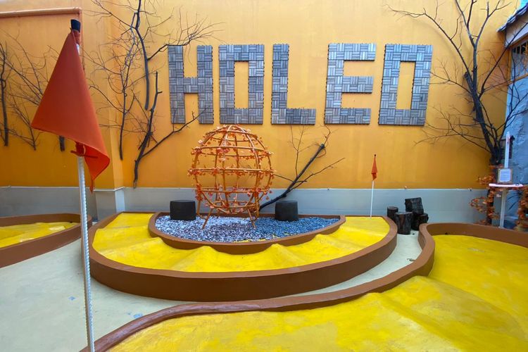 HOLEO Golf & Museum di Cideng, Gambir, Jakarta Pusat. 