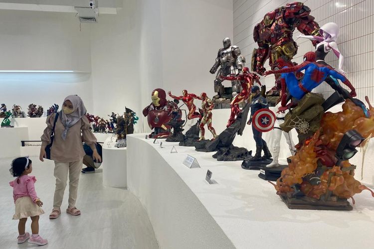 Aneka action figure superhero dan karakter terkenal di Statue 4 Heroes Gallery di lantai 4 Lotte Mall Jakarta, Kuningan, Jakarta Selatan.