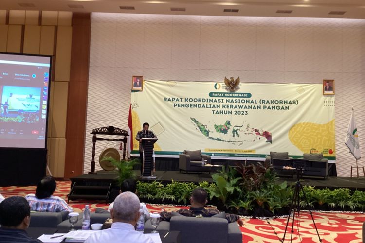 Pelaksana Tugas (PLT) Sekretaris Utama Bapanas Sarwo Edhy dalam Rakornas Pengendalian Kerawanan Pangan 2023, Cibubur, Kota Bekasi, Rabu (21/6/2023).
