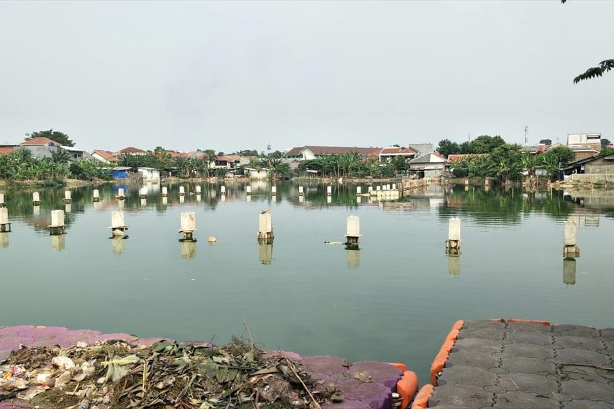 Waduk Surilang, Kelurahang Gedong, Pasar Rebo, Jakarta Timur, Jumat (5/7/2019).