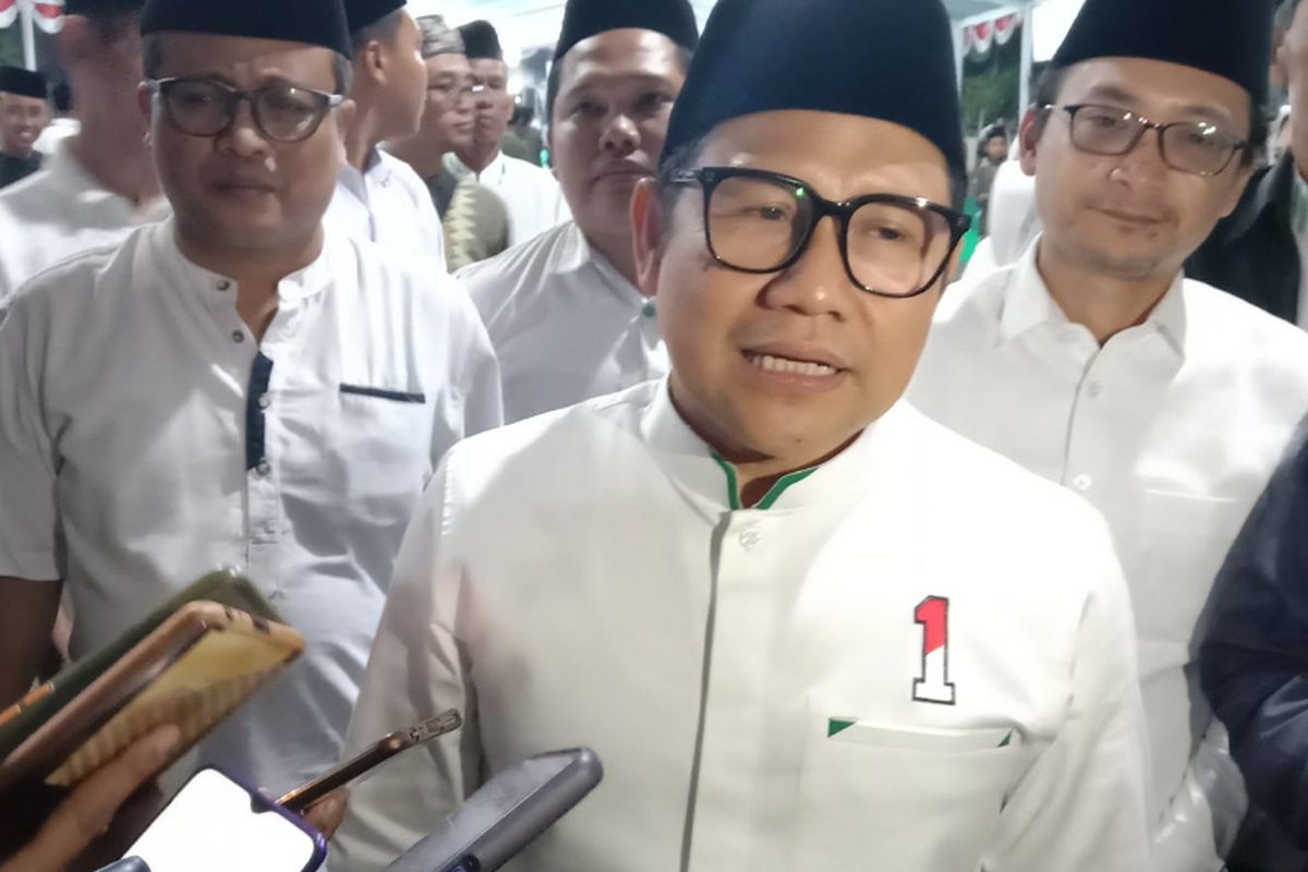 Ketua Umum DPP Partai Kebangkitan Bangsa (PKB) Muhaimin Iskandar, saat menghadiri acara Istighasah dan Doa Bersama untuk Keselamatan Bangsa di Pondok Pesantren Bahrul Ulum Tambakberas, Kabupaten Jombang, Jawa Timur, Minggu (21/5/2023) malam.