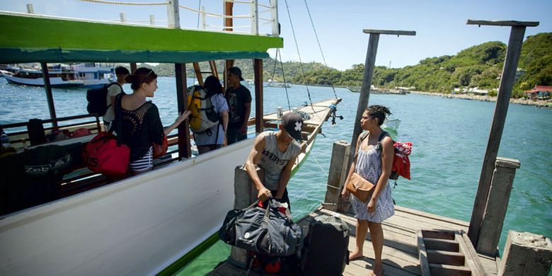 Wisata bahari di Labuan Bajo, Kabupaten Manggarai Barat, Nusa Tenggara Timur, Minggu (16/7/2017).