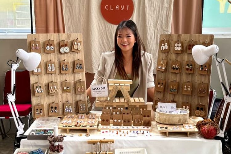 Pebisnis aksesoris Clayt