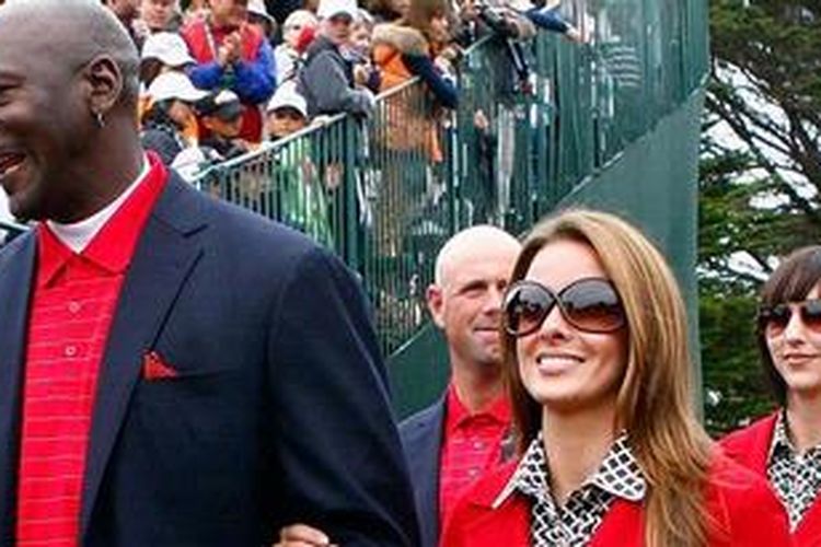 Michael Jordan dan kekasihnya, Yvette Prieto.