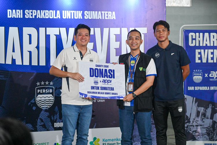 Charity Event dari sepak bola untuk Sumatera, Persib Bandung dan Asosiasi Pemain Profesional Indonesia (APPI) digelar pada Jumat (9/1/2025) di Padel Plush Bandung. 