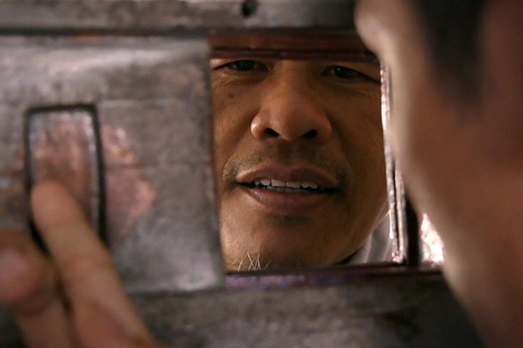 Ali Fauzi di penjara Lamongan, salah satu penjara yang dikunjunginya untuk program deradikalisasi para napiter.