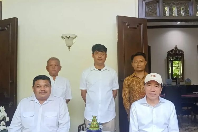 PDI-P Pecat Kadernya yang Bertemu Jokowi, Pengamat: Tanda Jokowi Masih Dianggap Ancaman Serius