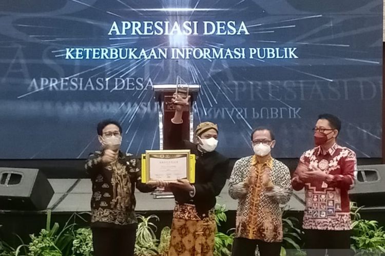 Apresiasi desa keterbukaan informasi terbaik