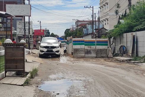 Proyek IPAL Bikin Jalan Rusak, Banjir, hingga Ganggu Usaha Warga, Wali Kota Pekanbaru Minta Maaf