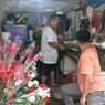 Jakarta Diguyur Hujan, Penjualan Bunga di Pasar Kembang Cikini Lesu pada Hari Valentine