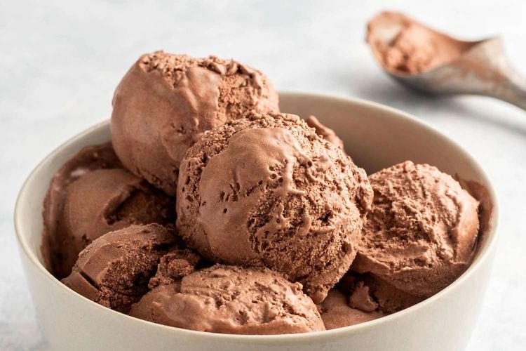 Ilustrasi es krim cokelat rumahan untuk valentine.