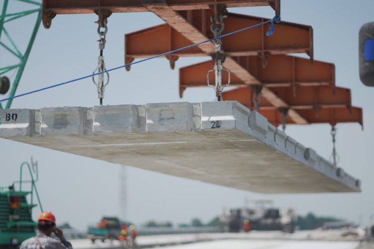 Waskita Beton Suplai Produk Pracetak Tol Pasuruan-Probolinggo Seksi 4