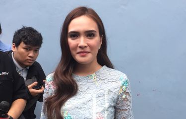 Shandy Aulia Jatuh Cinta pada Eiffel I'm in Love 2