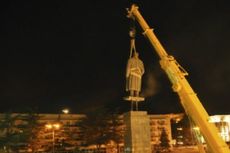 Patung Stalin Dicat Grafiti di Georgia
