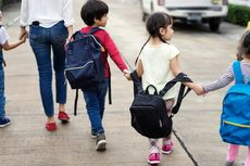 Berat Tas Sekolah Berlebih Bisa Timbulkan Masalah untuk Anak