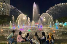 Enggan Pulang, Sejumlah Pengunjung Terpesona Pertunjukan Air Mancur di Ancol