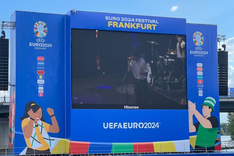 Laporan dari Jerman: Sensasi Beda Nonton Bola di Tepi Sungai Main