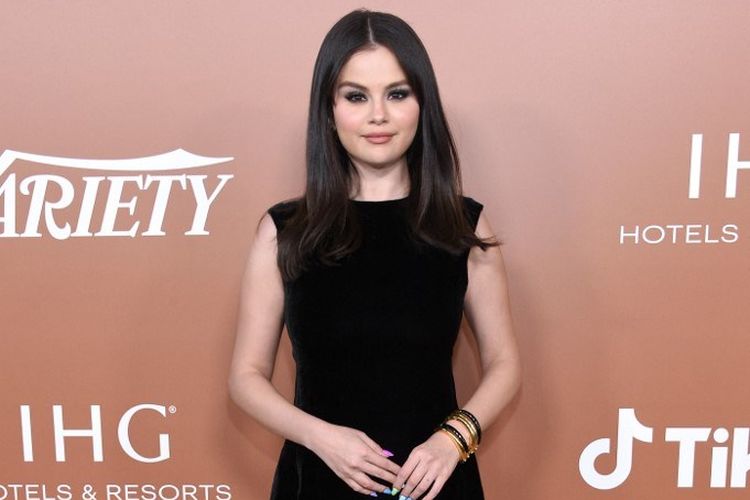 Aktris dan penyanyi Selena Gomez menghadiri acara Hitmakers Brunch 2022 yang digelar Variety di City Market Social House di Los Angeles, California, pada 3 Desember 2022.